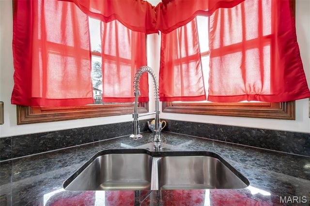 3957 Secretariat Drive, Florissant, MO 63034