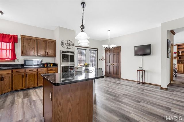 3957 Secretariat Drive, Florissant, MO 63034