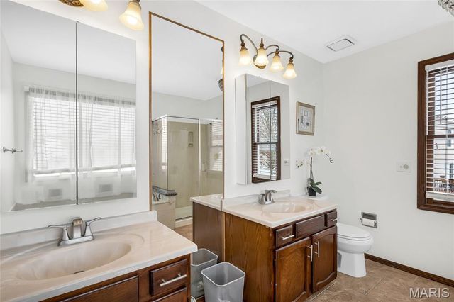 3957 Secretariat Drive, Florissant, MO 63034