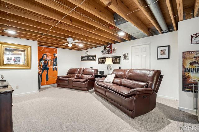 3957 Secretariat Drive, Florissant, MO 63034