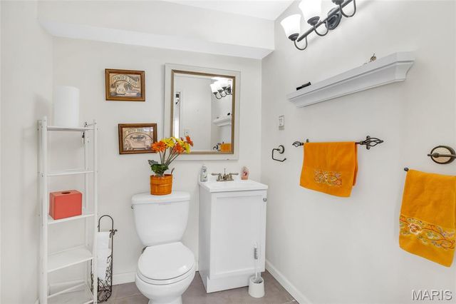 3957 Secretariat Drive, Florissant, MO 63034