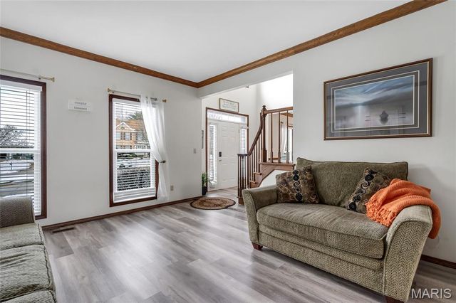 3957 Secretariat Drive, Florissant, MO 63034