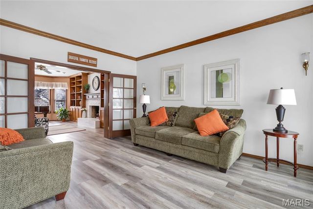 3957 Secretariat Drive, Florissant, MO 63034