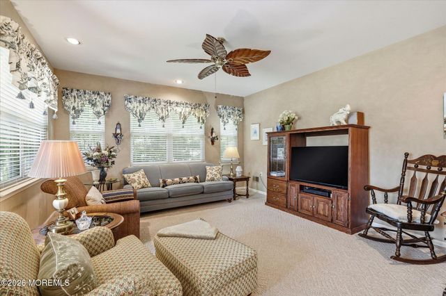 15 Breeze Terrace, Barnegat, NJ 08005