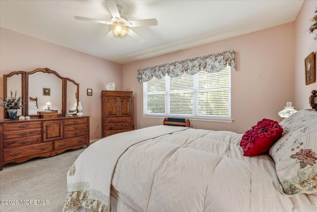 15 Breeze Terrace, Barnegat, NJ 08005