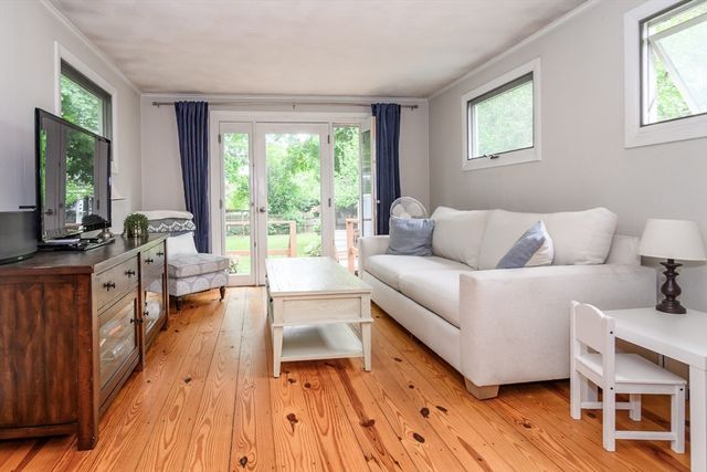 62 Washington Ave, Natick, MA 01760