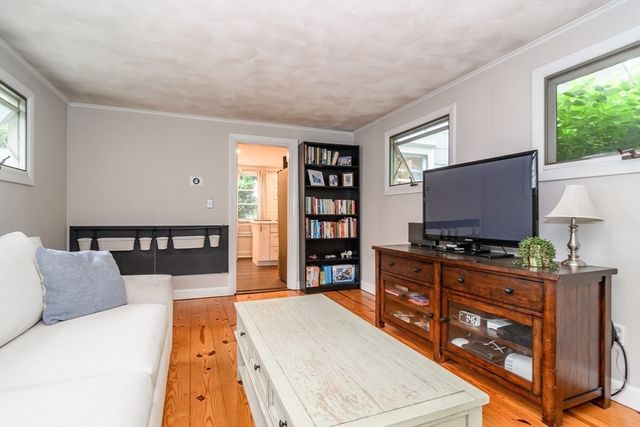 62 Washington Ave, Natick, MA 01760