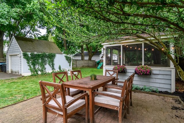62 Washington Ave, Natick, MA 01760