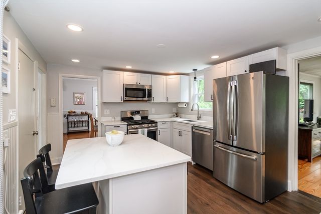 62 Washington Ave, Natick, MA 01760