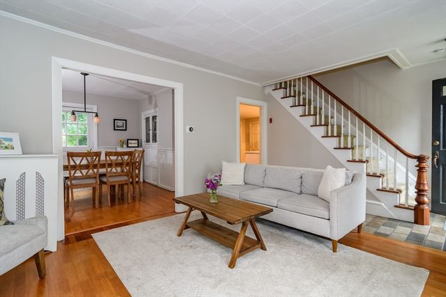 62 Washington Ave, Natick, MA 01760