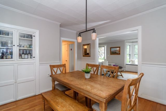 62 Washington Ave, Natick, MA 01760