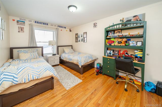 4 Rose Garden Way 102, Monsey, NY 10952