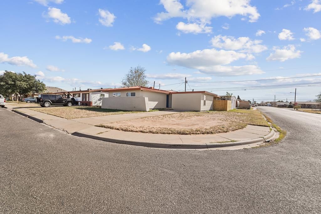 1500 Castle Rd, Odessa, TX 79762