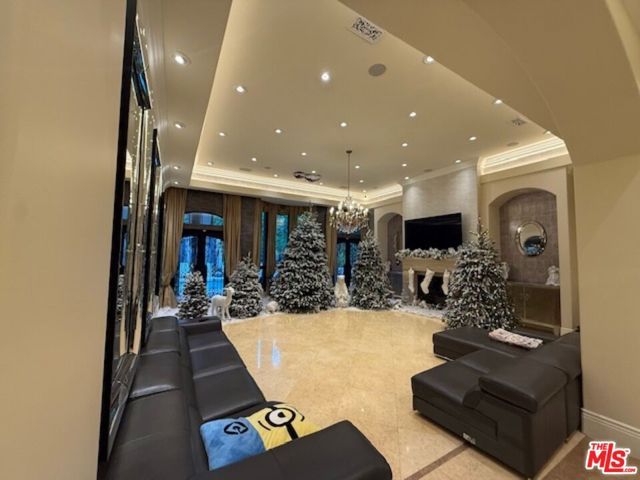 4555 Winnetka Avenue, Woodland Hills (los Angeles), CA 91364