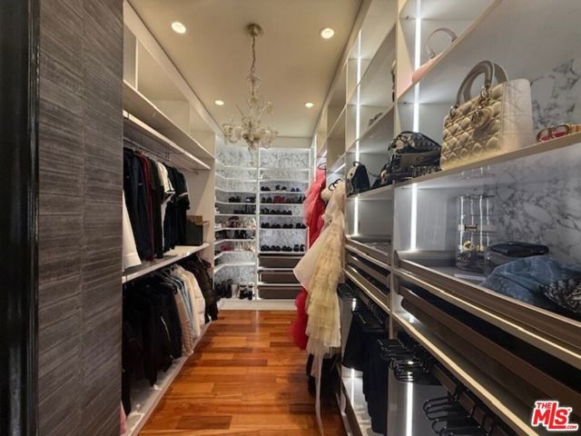 4555 Winnetka Avenue, Woodland Hills (los Angeles), CA 91364