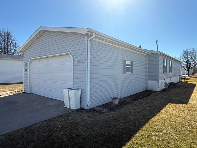 5683 Rockport Road, Loves Park, IL 61111