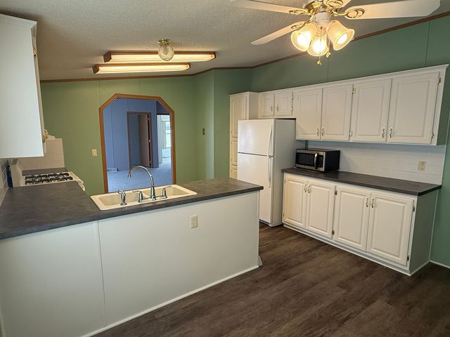 5683 Rockport Road, Loves Park, IL 61111