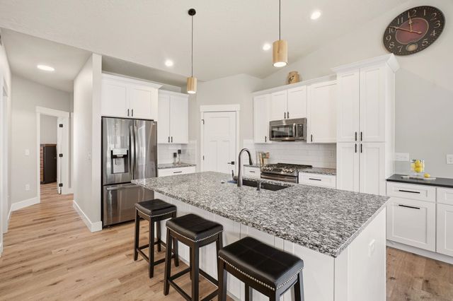 22 E Eleventh Ct, Deer Park, WA 99006