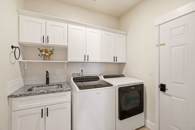 22 E Eleventh Ct, Deer Park, WA 99006