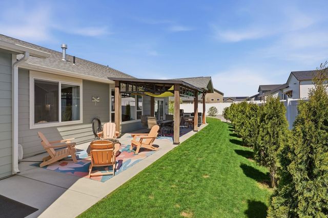 22 E Eleventh Ct, Deer Park, WA 99006