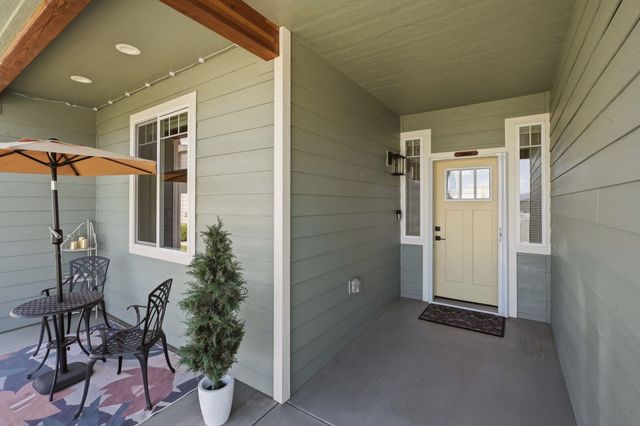 22 E Eleventh Ct, Deer Park, WA 99006