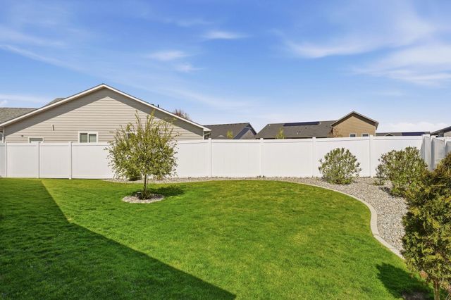 22 E Eleventh Ct, Deer Park, WA 99006