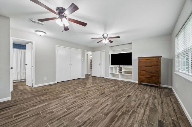 12206 Young Circle, Santa Fe, TX 77510