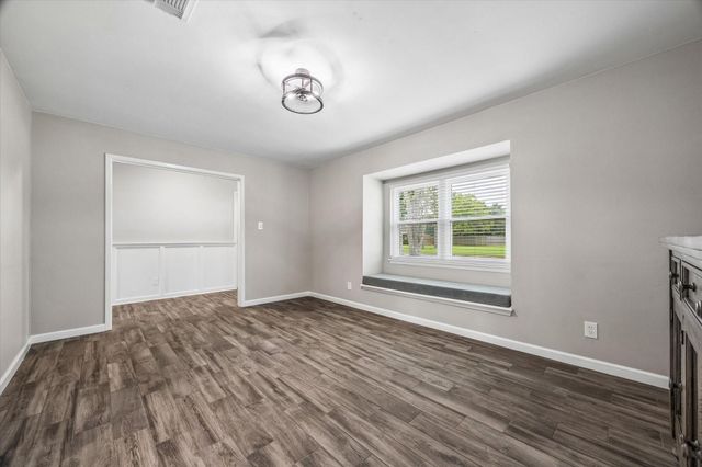 12206 Young Circle, Santa Fe, TX 77510