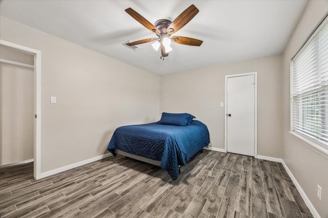 12206 Young Circle, Santa Fe, TX 77510
