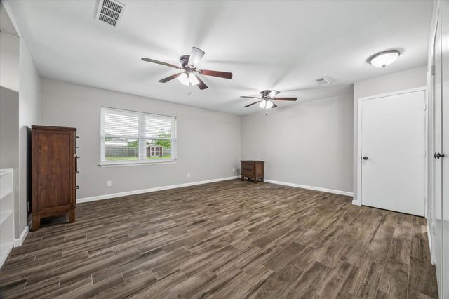 12206 Young Circle, Santa Fe, TX 77510