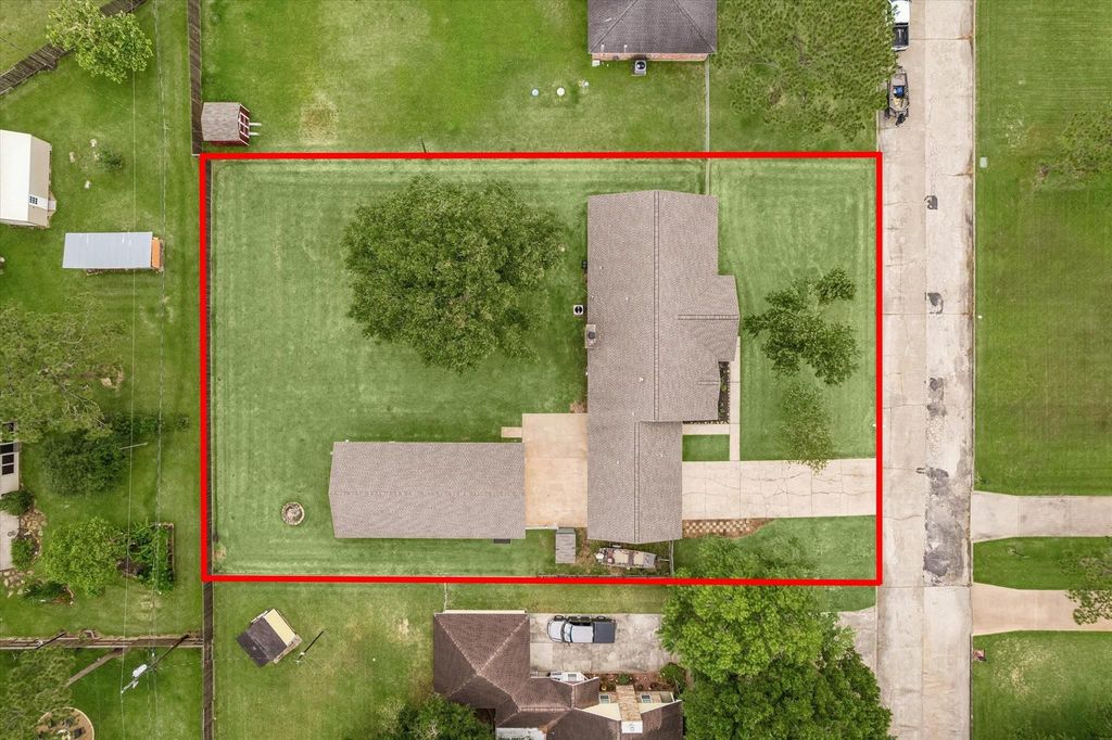 12206 Young Circle, Santa Fe, TX 77510