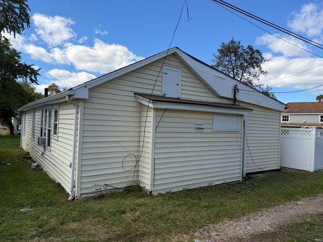 1030 Foster Street, South Bend, IN 46617