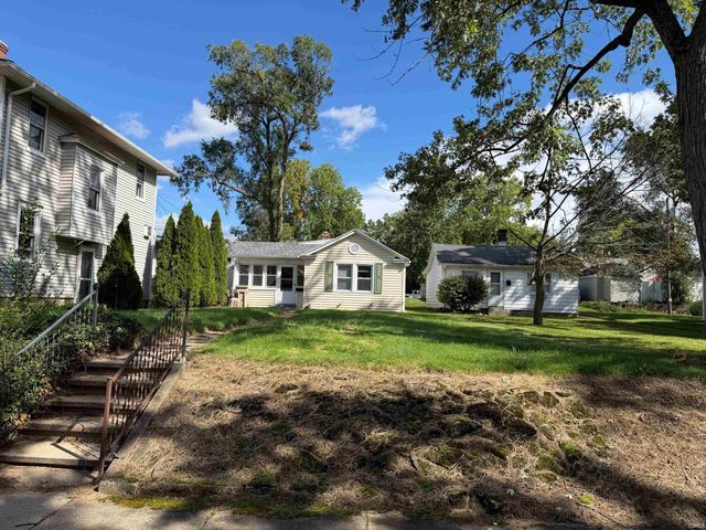 1030 Foster Street, South Bend, IN 46617