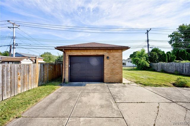 305 Lydia Lane, Cheektowaga, NY 14225