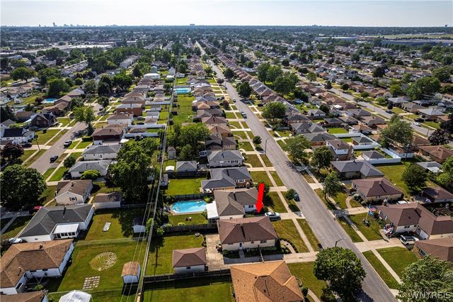 305 Lydia Lane, Cheektowaga, NY 14225