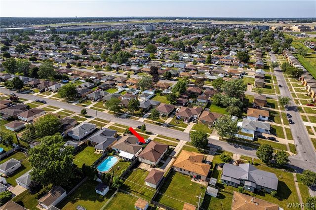 305 Lydia Lane, Cheektowaga, NY 14225