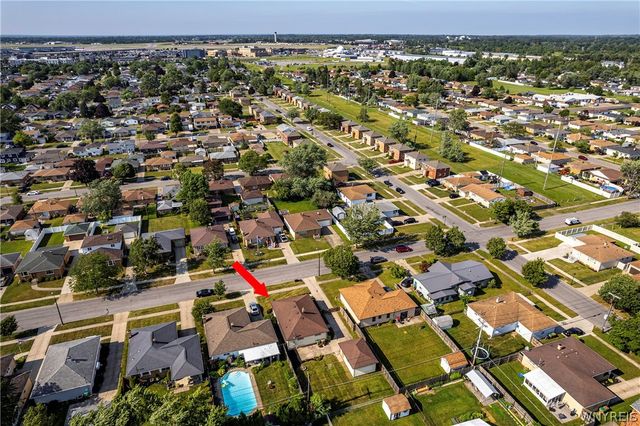 305 Lydia Lane, Cheektowaga, NY 14225