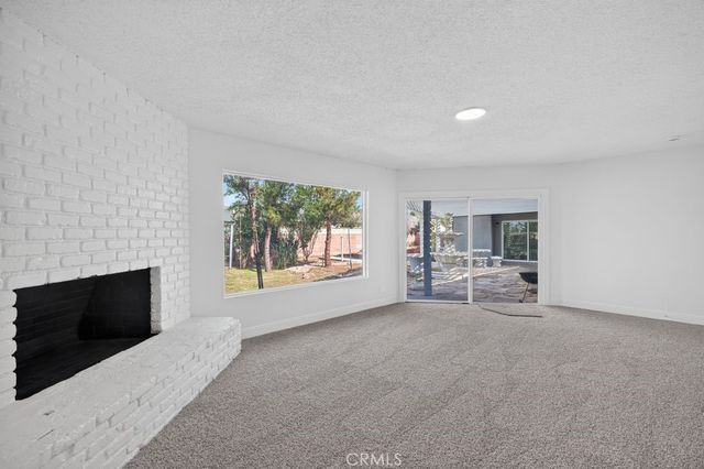 932 N Encina, Rialto, CA 92376