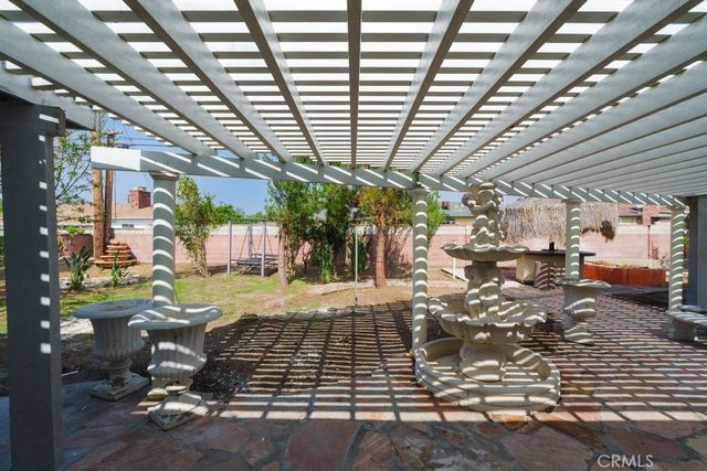 932 N Encina, Rialto, CA 92376