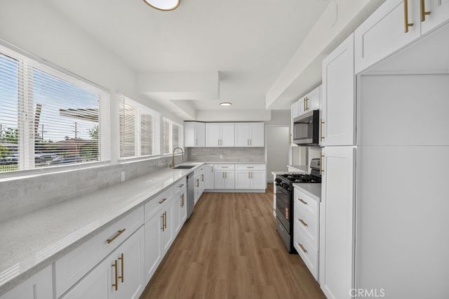 932 N Encina, Rialto, CA 92376