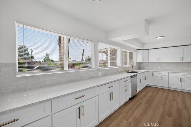 932 N Encina, Rialto, CA 92376