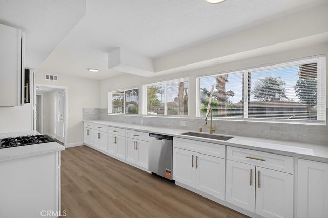 932 N Encina, Rialto, CA 92376