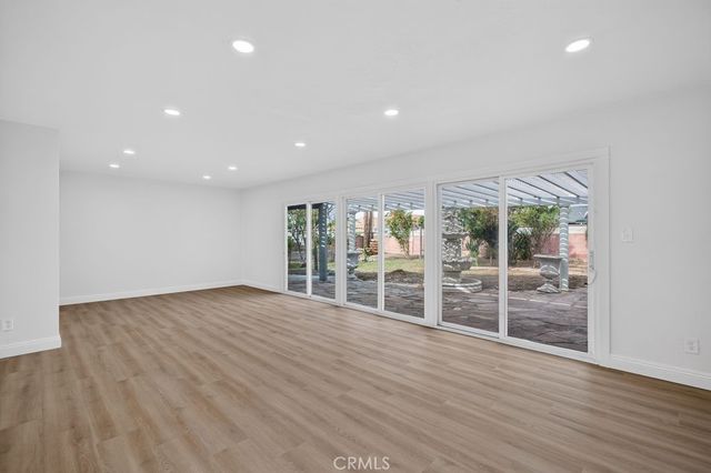 932 N Encina, Rialto, CA 92376