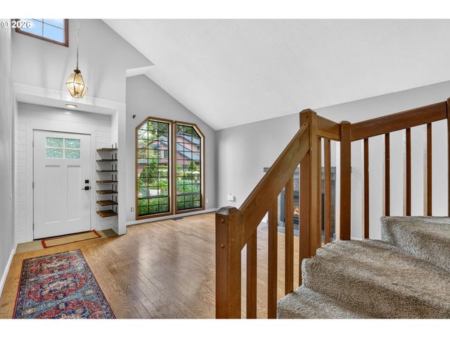 8250 Sw COLONY CREEK Ct, Portland, OR 97224