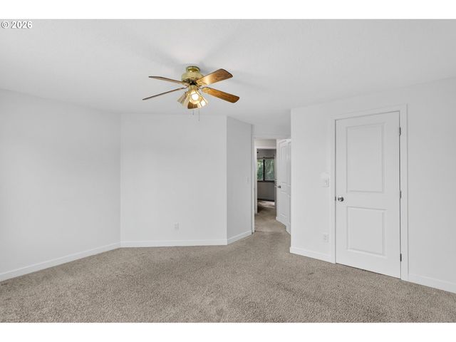 8250 Sw COLONY CREEK Ct, Portland, OR 97224
