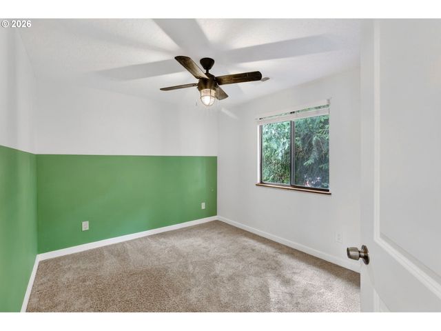 8250 Sw COLONY CREEK Ct, Portland, OR 97224