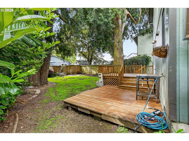 8250 Sw COLONY CREEK Ct, Portland, OR 97224