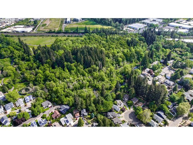 8250 Sw COLONY CREEK Ct, Portland, OR 97224