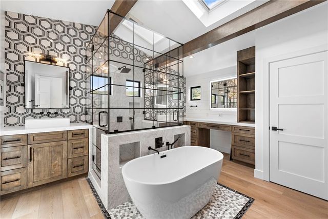 980 Meadowlark Lane, Laguna Beach, CA 92651
