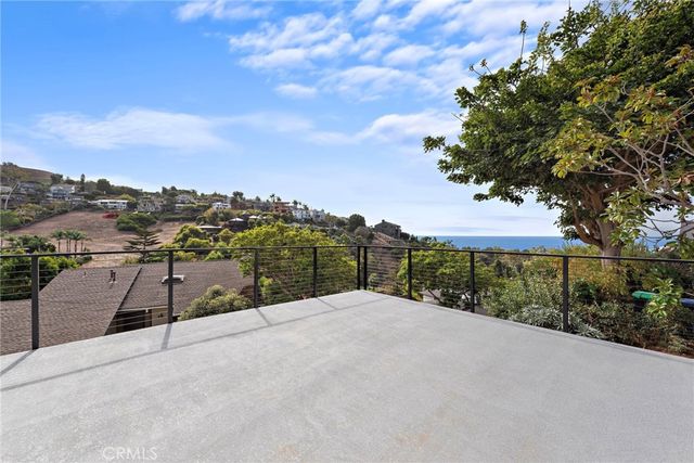 980 Meadowlark Lane, Laguna Beach, CA 92651